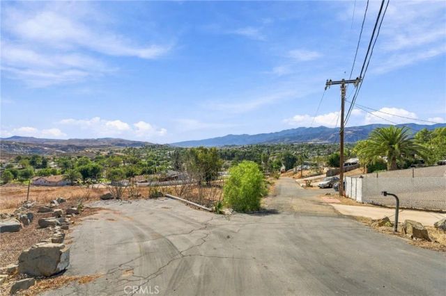 19015 Envoy, Corona, CA 92881