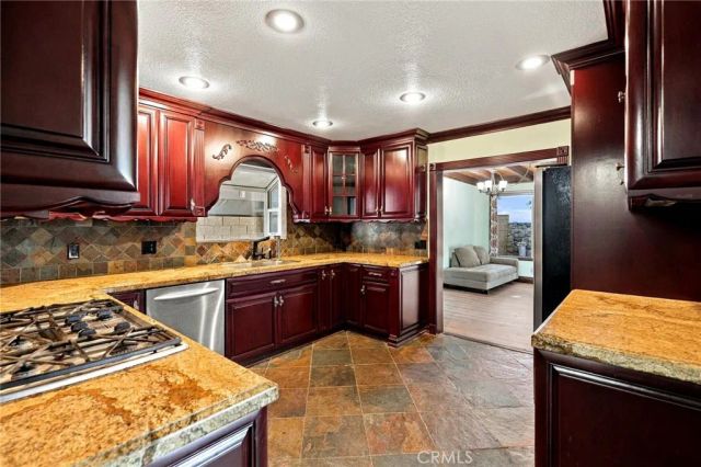 19015 Envoy, Corona, CA 92881