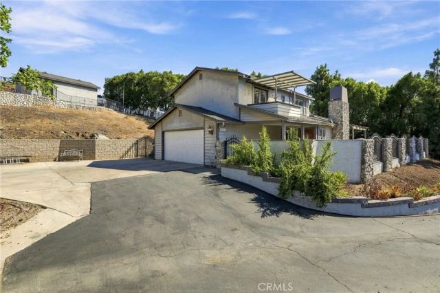 19015 Envoy, Corona, CA 92881