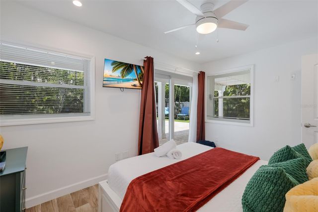 203 72ND STREET, Holmes Beach, FL 34217