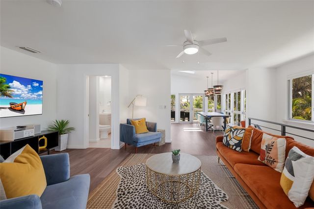 203 72ND STREET, Holmes Beach, FL 34217