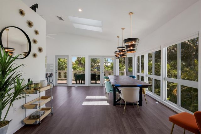 203 72ND STREET, Holmes Beach, FL 34217