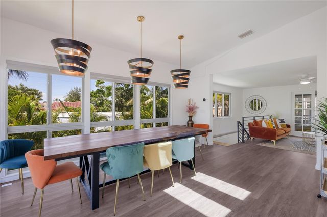 203 72ND STREET, Holmes Beach, FL 34217