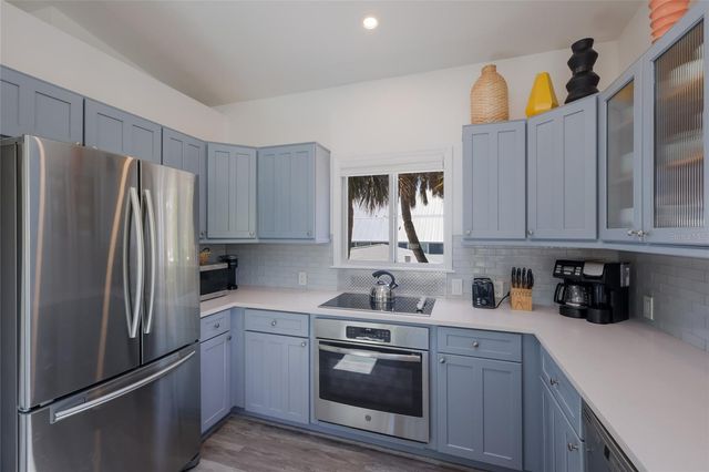 203 72ND STREET, Holmes Beach, FL 34217