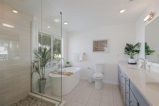 203 72ND STREET, Holmes Beach, FL 34217