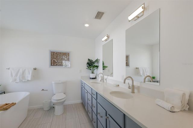 203 72ND STREET, Holmes Beach, FL 34217