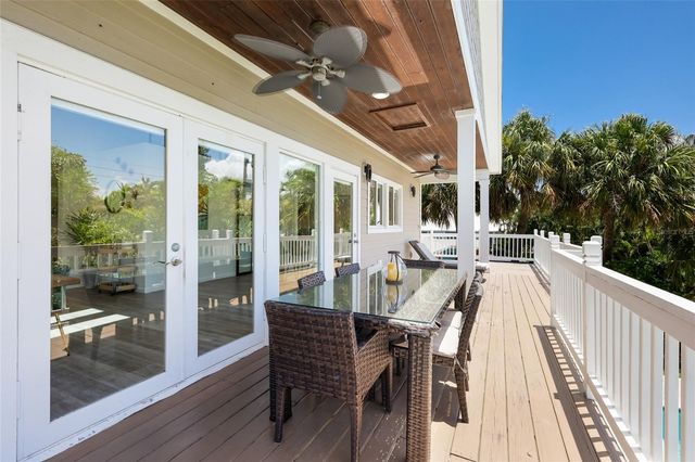 203 72ND STREET, Holmes Beach, FL 34217