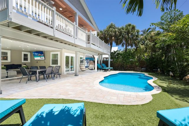 203 72ND STREET, Holmes Beach, FL 34217