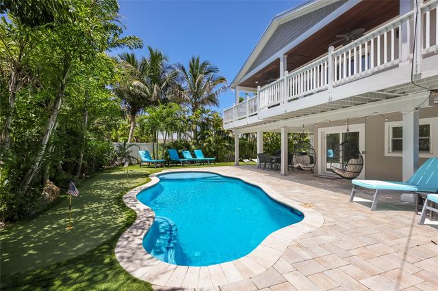 203 72ND STREET, Holmes Beach, FL 34217