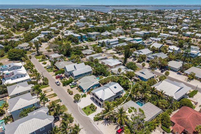 203 72ND STREET, Holmes Beach, FL 34217