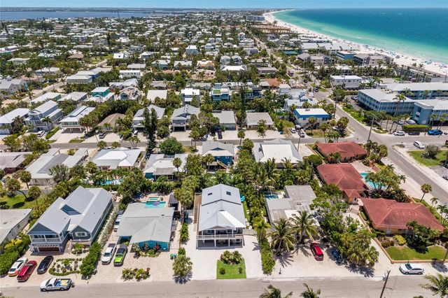 203 72ND STREET, Holmes Beach, FL 34217