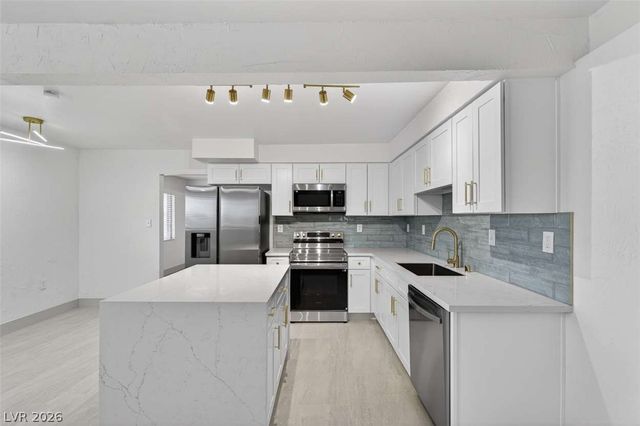 13 Mallory Street, Henderson, NV 89015