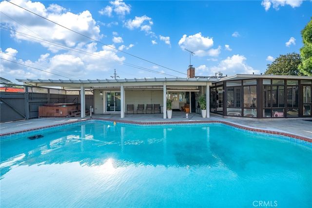 1106 S Lark Ellen, West Covina, CA 91791