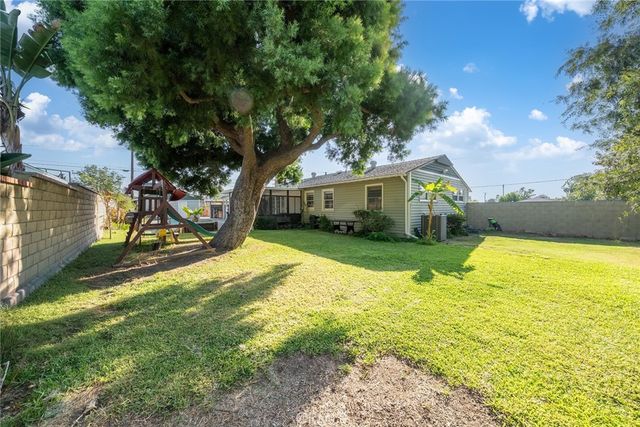 1106 S Lark Ellen, West Covina, CA 91791