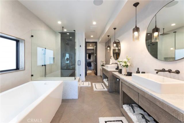 414 9th, Huntington Beach, CA 92648