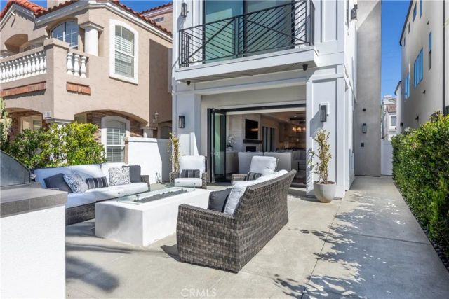 414 9th, Huntington Beach, CA 92648