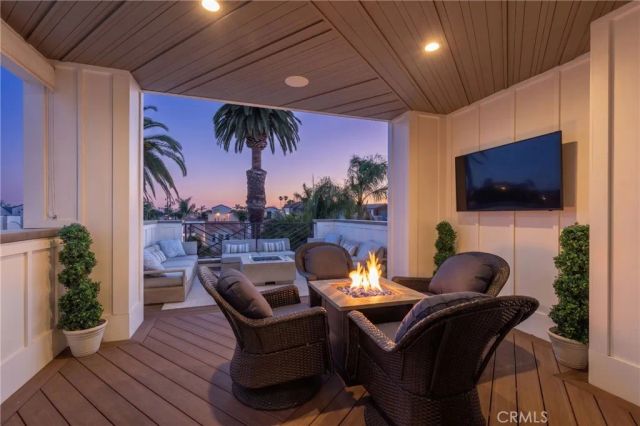 414 9th, Huntington Beach, CA 92648