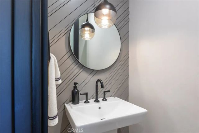 414 9th, Huntington Beach, CA 92648