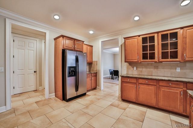 9 Hidden Creek Court, Amherst, NY 14221