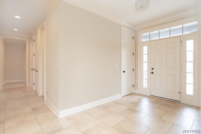 9 Hidden Creek Court, Amherst, NY 14221