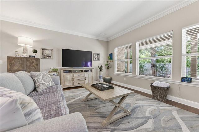 202 SE Alconese Avenue, Fort Walton Beach, FL 32548