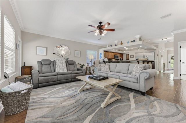 202 SE Alconese Avenue, Fort Walton Beach, FL 32548