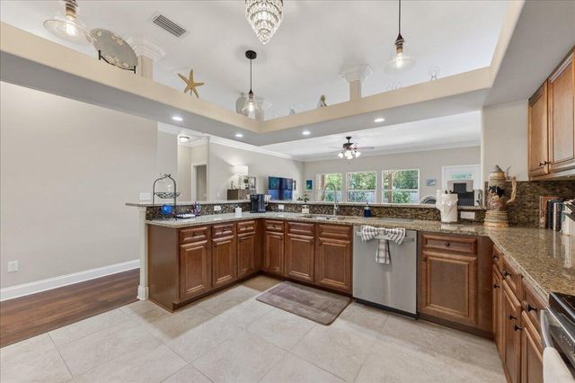 202 SE Alconese Avenue, Fort Walton Beach, FL 32548