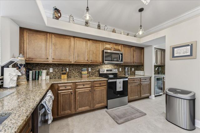 202 SE Alconese Avenue, Fort Walton Beach, FL 32548