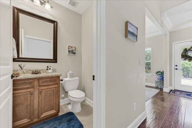 202 SE Alconese Avenue, Fort Walton Beach, FL 32548