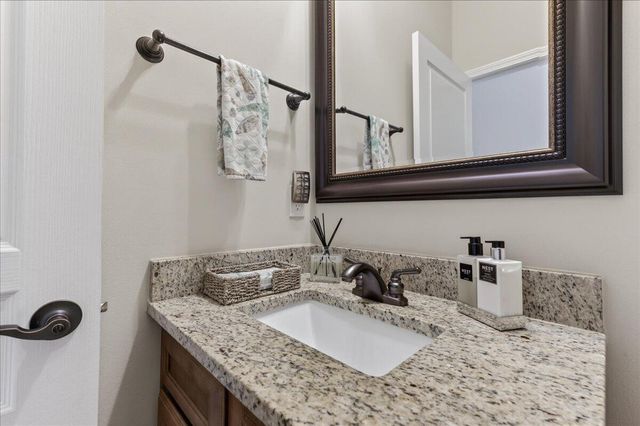202 SE Alconese Avenue, Fort Walton Beach, FL 32548