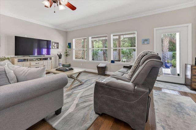 202 SE Alconese Avenue, Fort Walton Beach, FL 32548