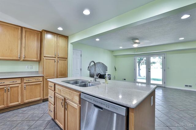 7702 US Rt 52, Huntington Twp, OH 45167