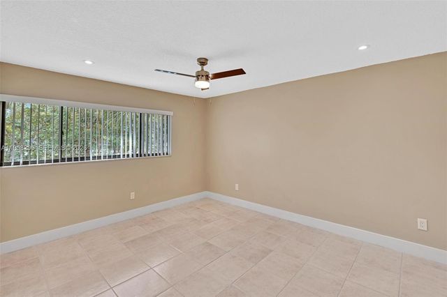 9487 W Mcnab Rd 205, Tamarac, FL 33321