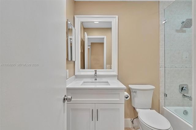 9487 W Mcnab Rd 205, Tamarac, FL 33321