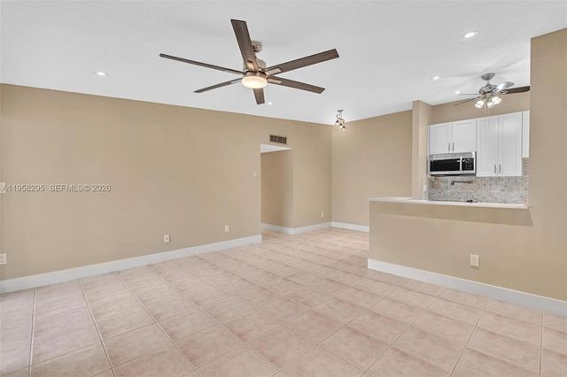 9487 W Mcnab Rd 205, Tamarac, FL 33321