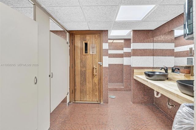 9487 W Mcnab Rd 205, Tamarac, FL 33321