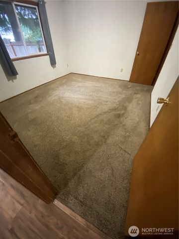6808 112th Avenue E, Puyallup, WA 98372