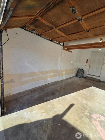 6808 112th Avenue E, Puyallup, WA 98372