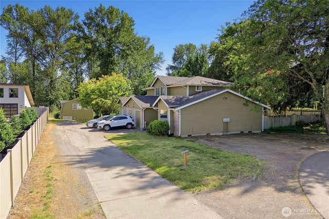 6808 112th Avenue E, Puyallup, WA 98372