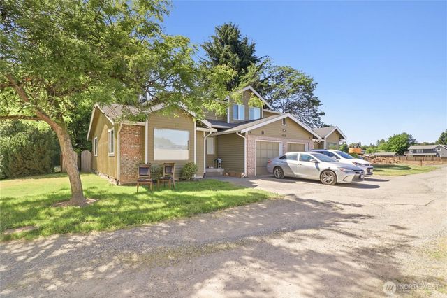 6808 112th Avenue E, Puyallup, WA 98372