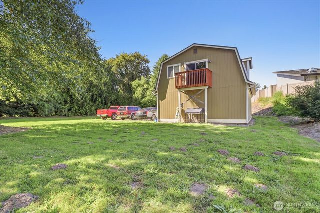 6808 112th Avenue E, Puyallup, WA 98372