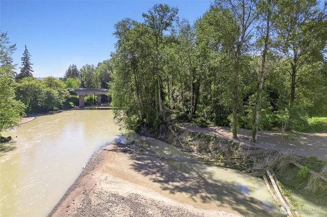 6808 112th Avenue E, Puyallup, WA 98372