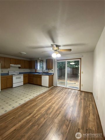 6808 112th Avenue E, Puyallup, WA 98372
