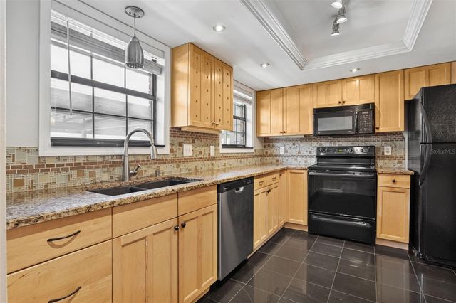 3366 W HIDDEN HAVEN COURT, Tampa, FL 33607