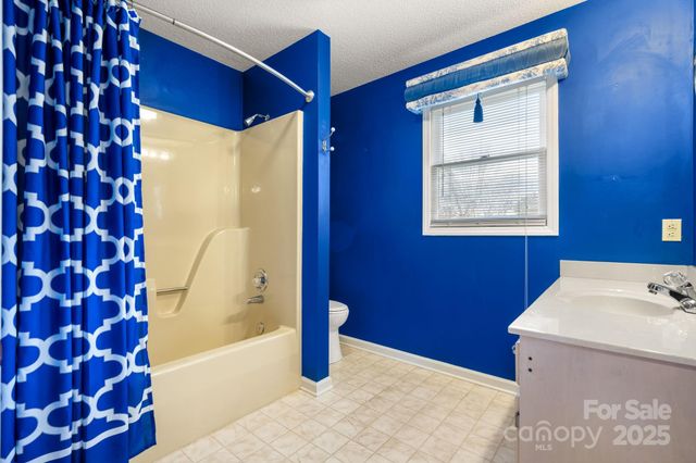 14 Hunters Creek Lane, Granite Falls, NC 28630