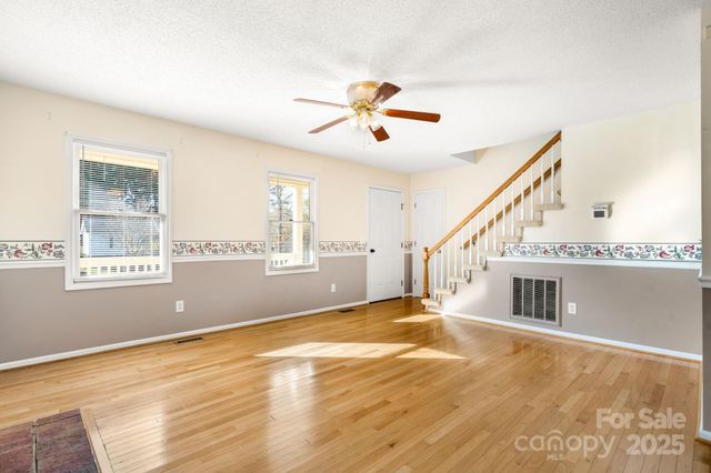 14 Hunters Creek Lane, Granite Falls, NC 28630