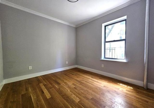 2128 35th St Apt 2G, New York City, NY 11105