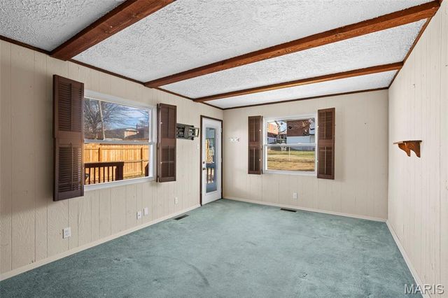 211 Southampton Drive, St Louis, MO 63125