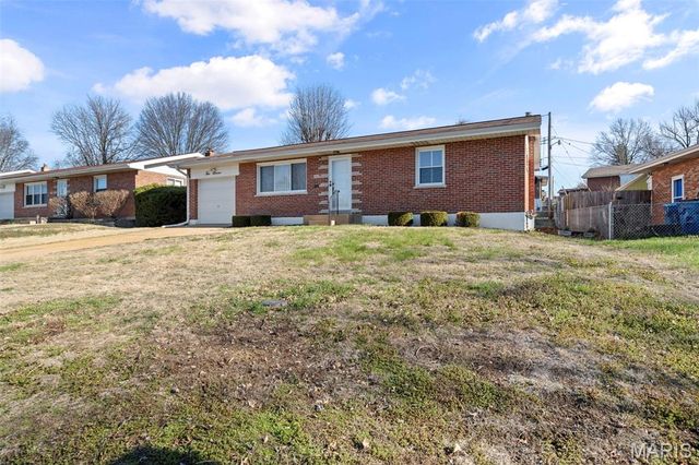 211 Southampton Drive, St Louis, MO 63125