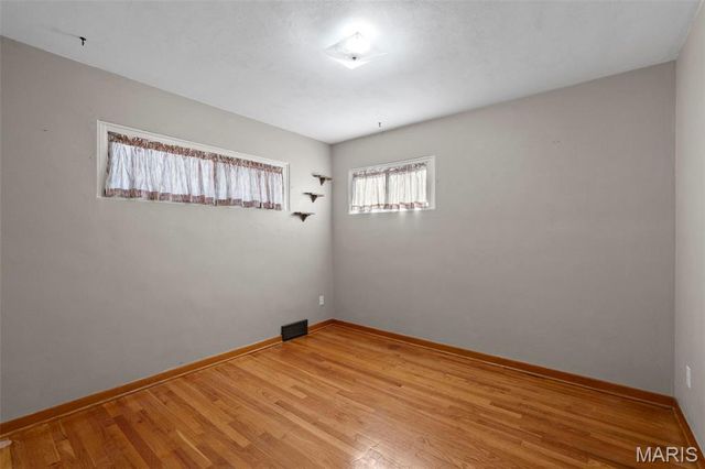 211 Southampton Drive, St Louis, MO 63125